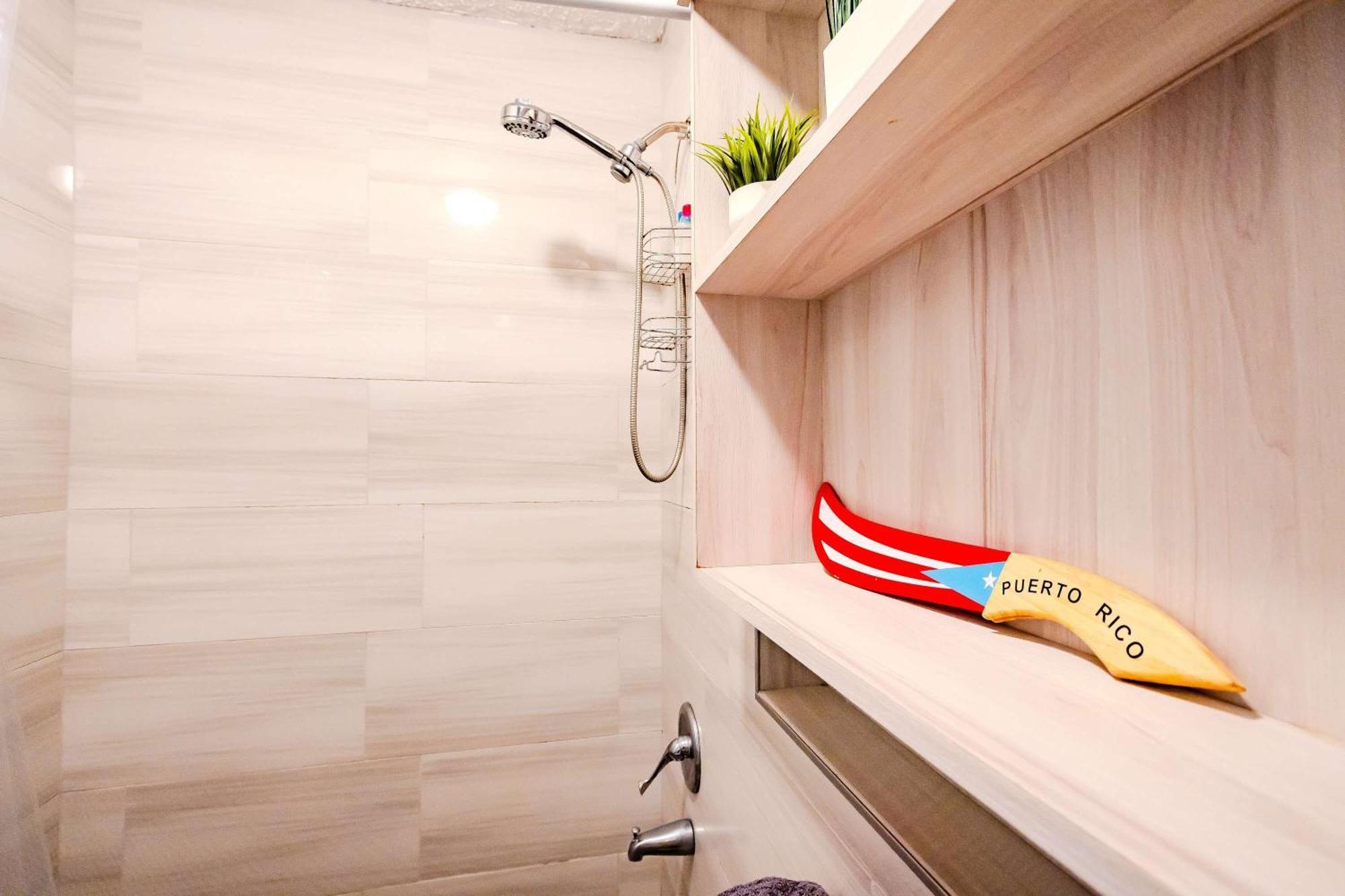 Sunset Paradise Cozy Beachfront Escape - Isla Verde Σαν Χουάν Εξωτερικό φωτογραφία