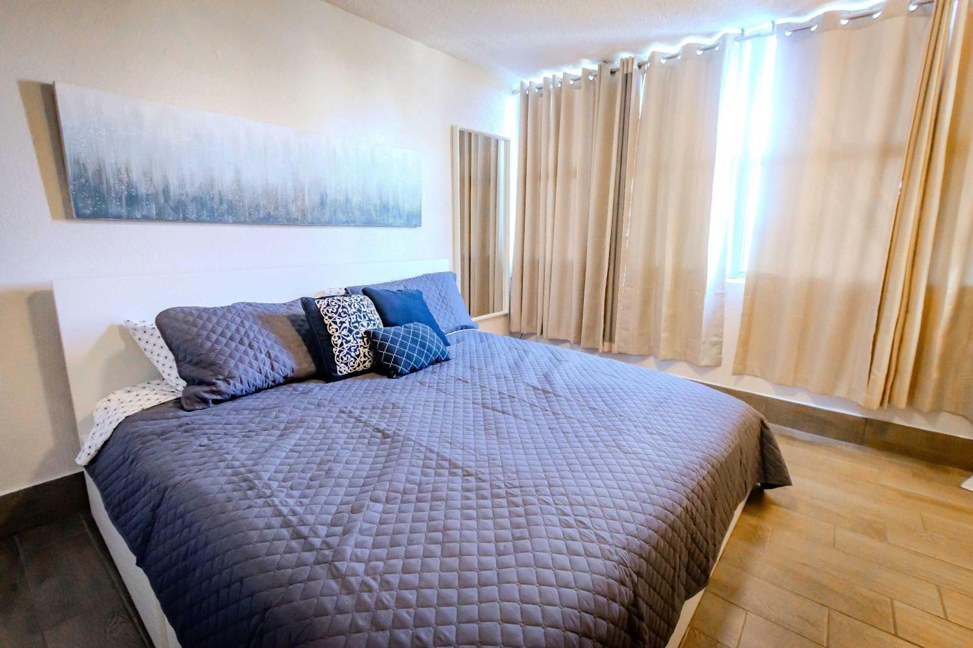 Sunset Paradise Cozy Beachfront Escape - Isla Verde Σαν Χουάν Εξωτερικό φωτογραφία