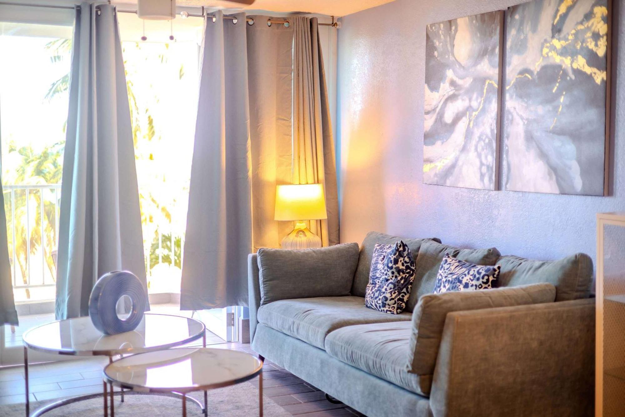 Sunset Paradise Cozy Beachfront Escape - Isla Verde Σαν Χουάν Εξωτερικό φωτογραφία